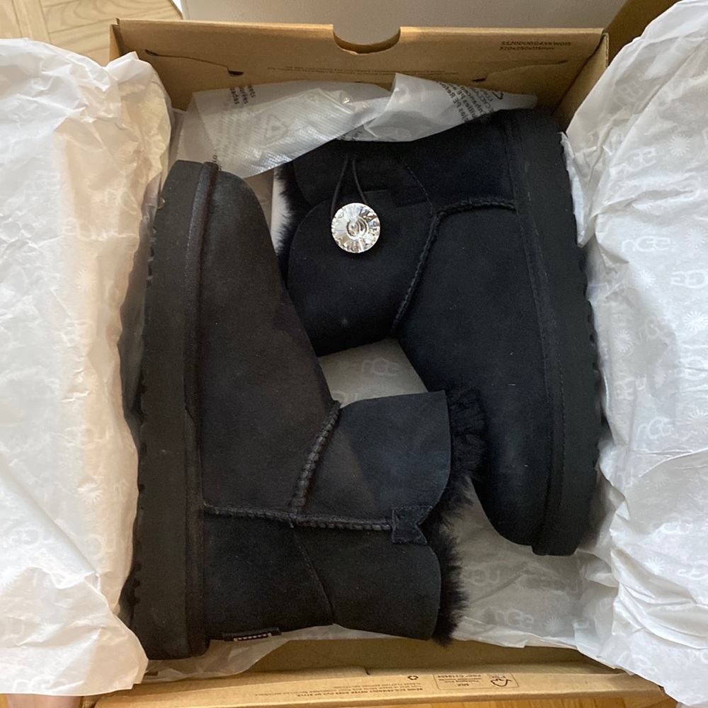 BRAND NEW UGG BOOTS